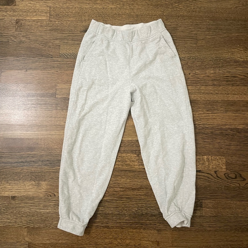 Lululemon Size 4 Gray Joggers